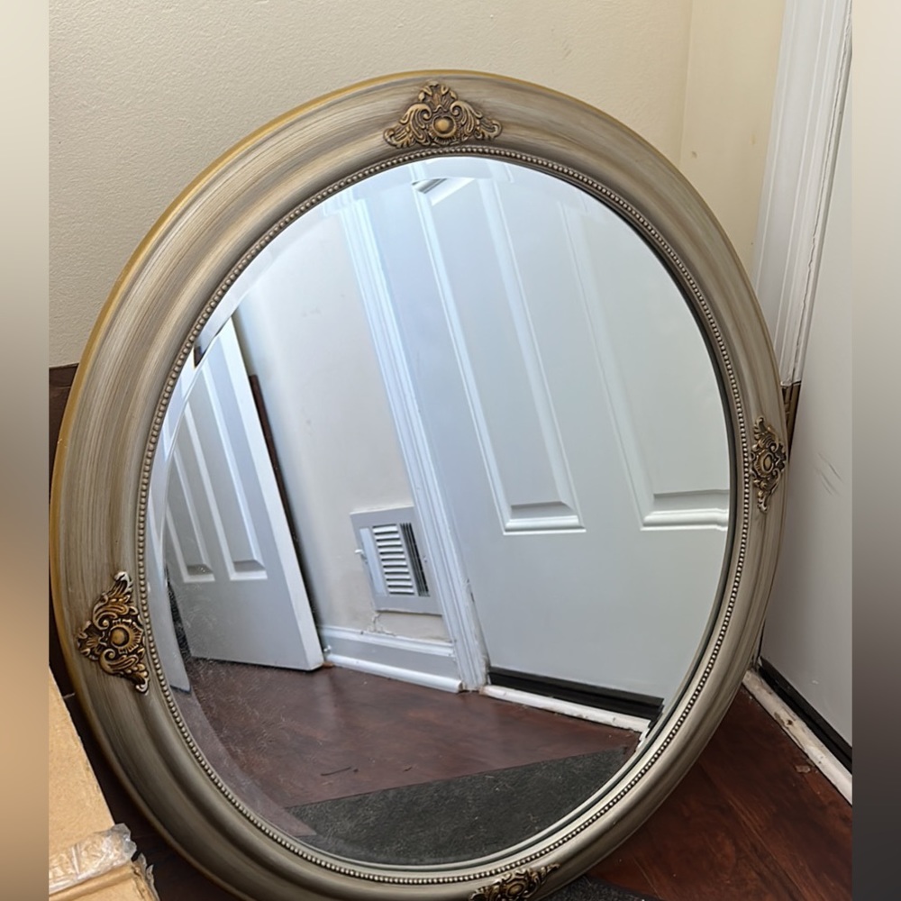 Round Mirror